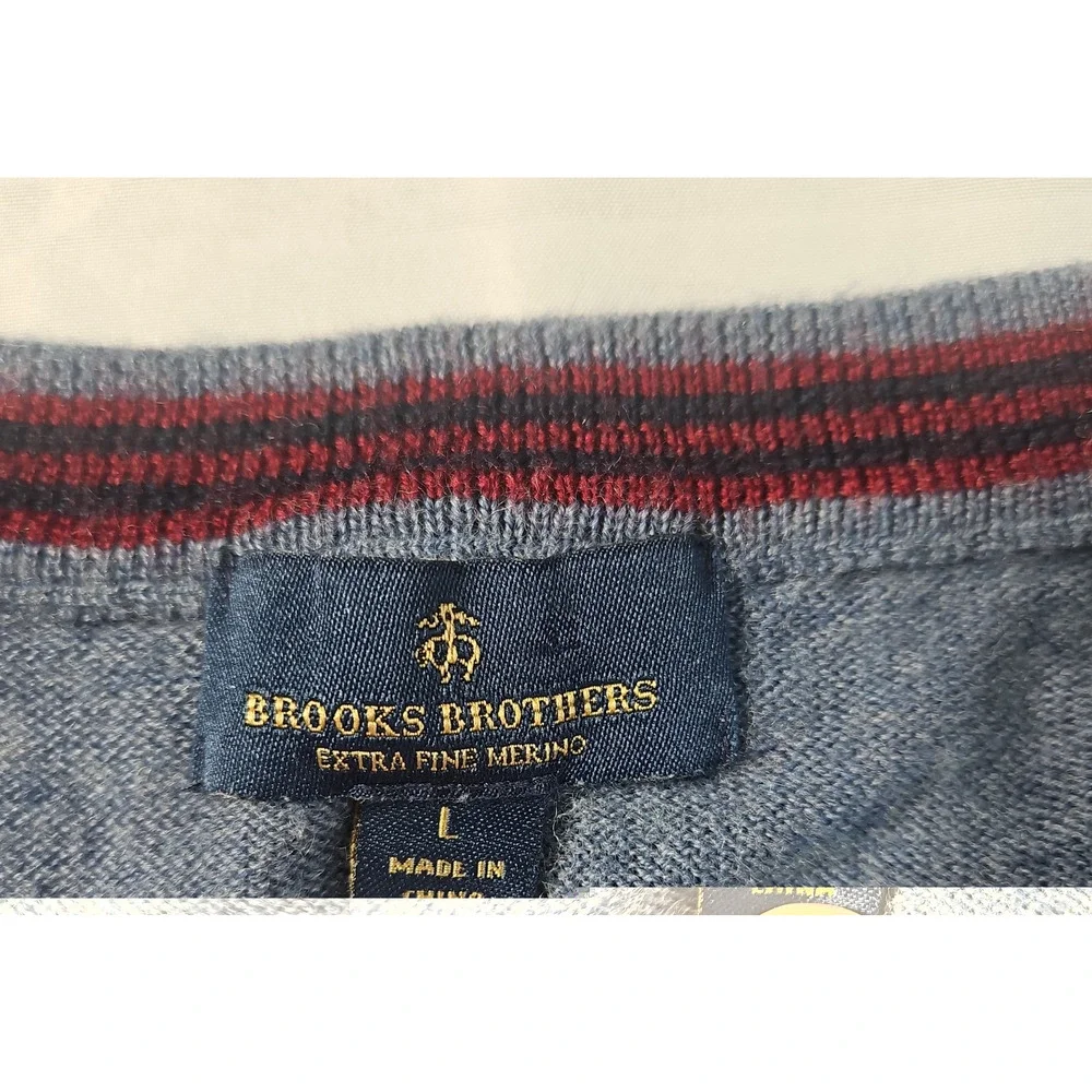 Brooks Brothers Mens 100% Extra Fine Merino Wool V Neck Sweater Size Large
